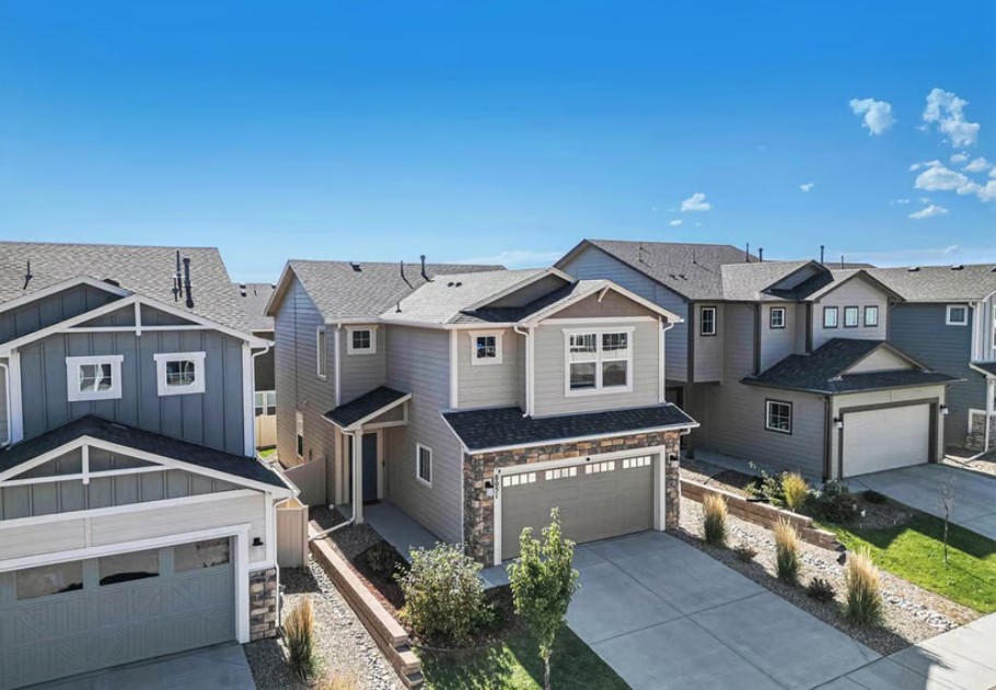 Exquisite 2-story Home